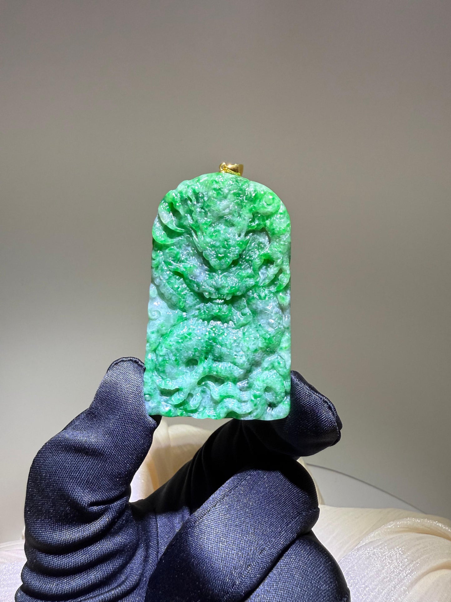 Jade Green Dragon Pendant with 18k gold - 天然翡翠玉 NGI Certified