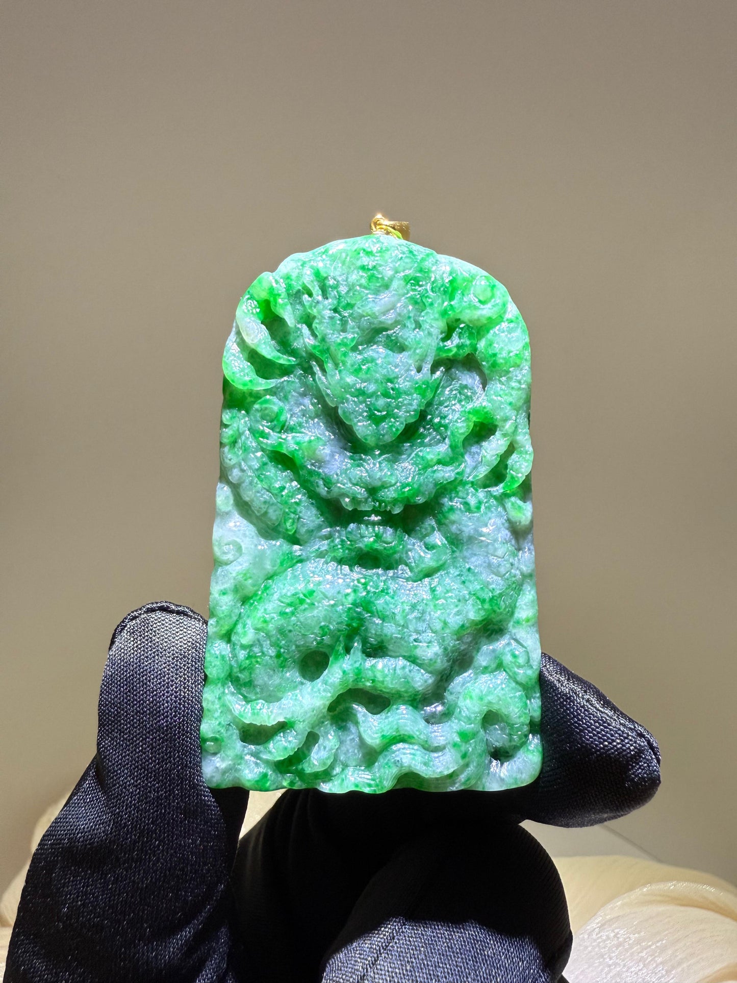 Jade Green Dragon Pendant with 18k gold - 天然翡翠玉 NGI Certified