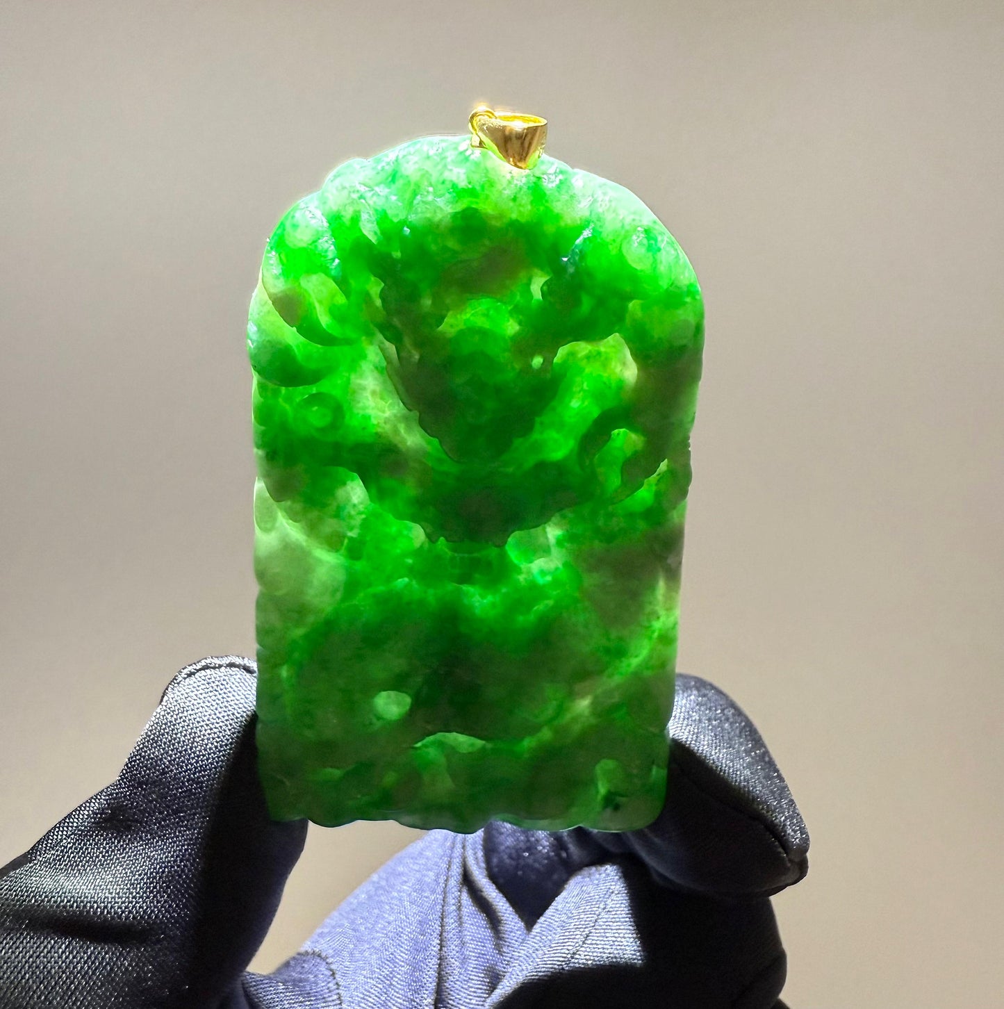 Jade Green Dragon Pendant with 18k gold - 天然翡翠玉 NGI Certified