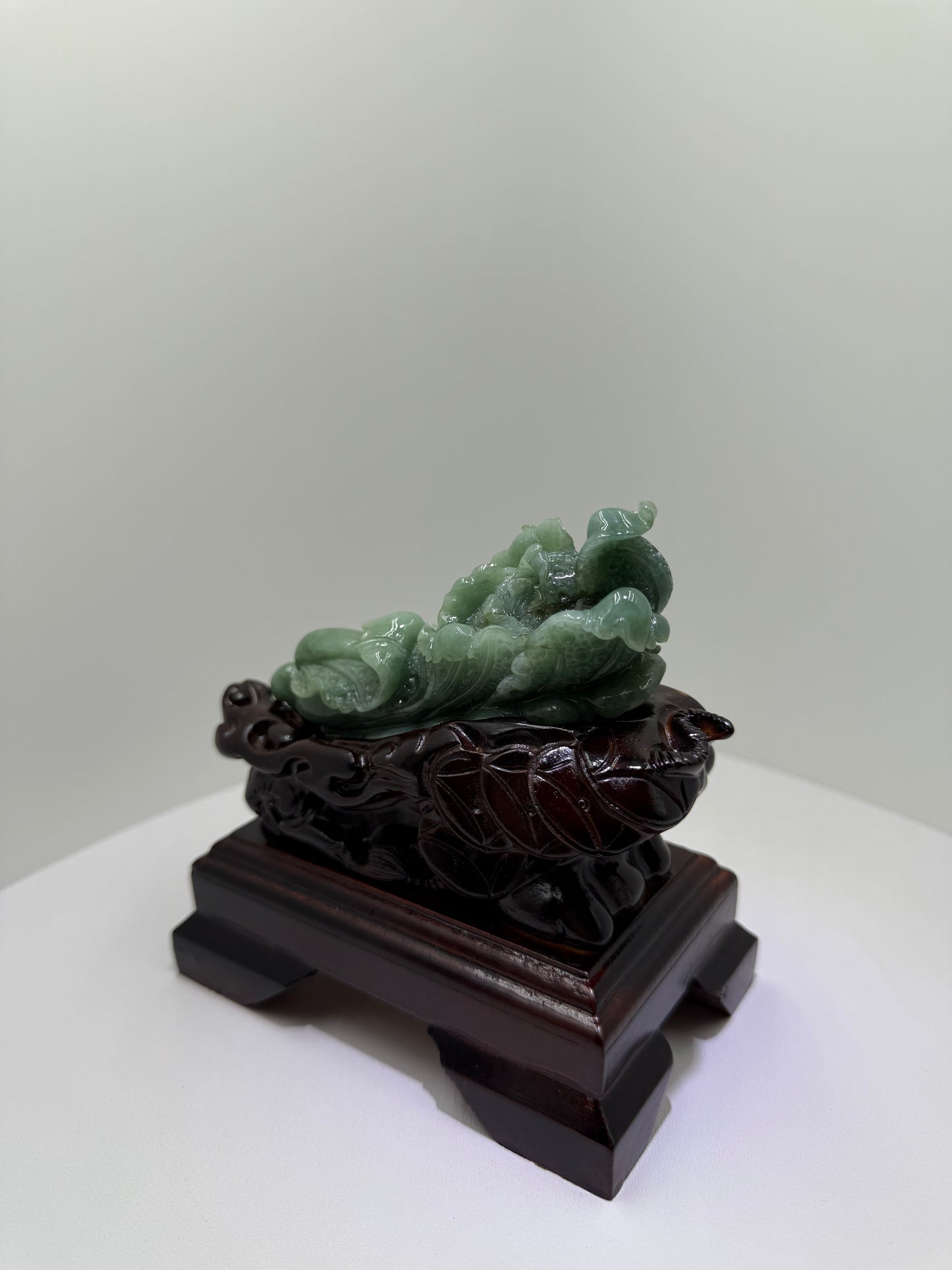 Jade Cabbage Display 翡翠玉A货 - Bai Cai 白菜