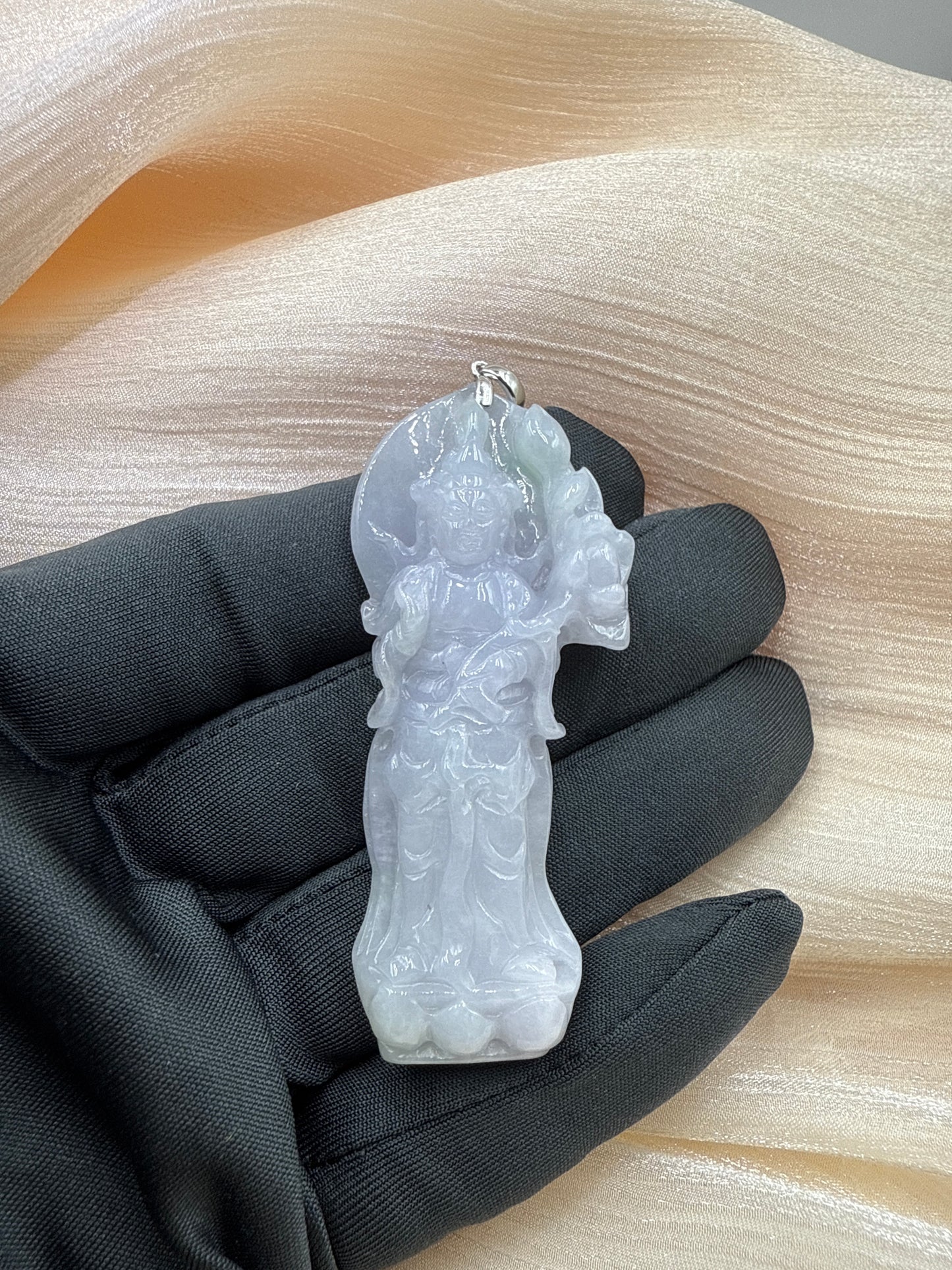 Jade Lavender Guan Yin Pendant - 翡翠玉紫色观音牌