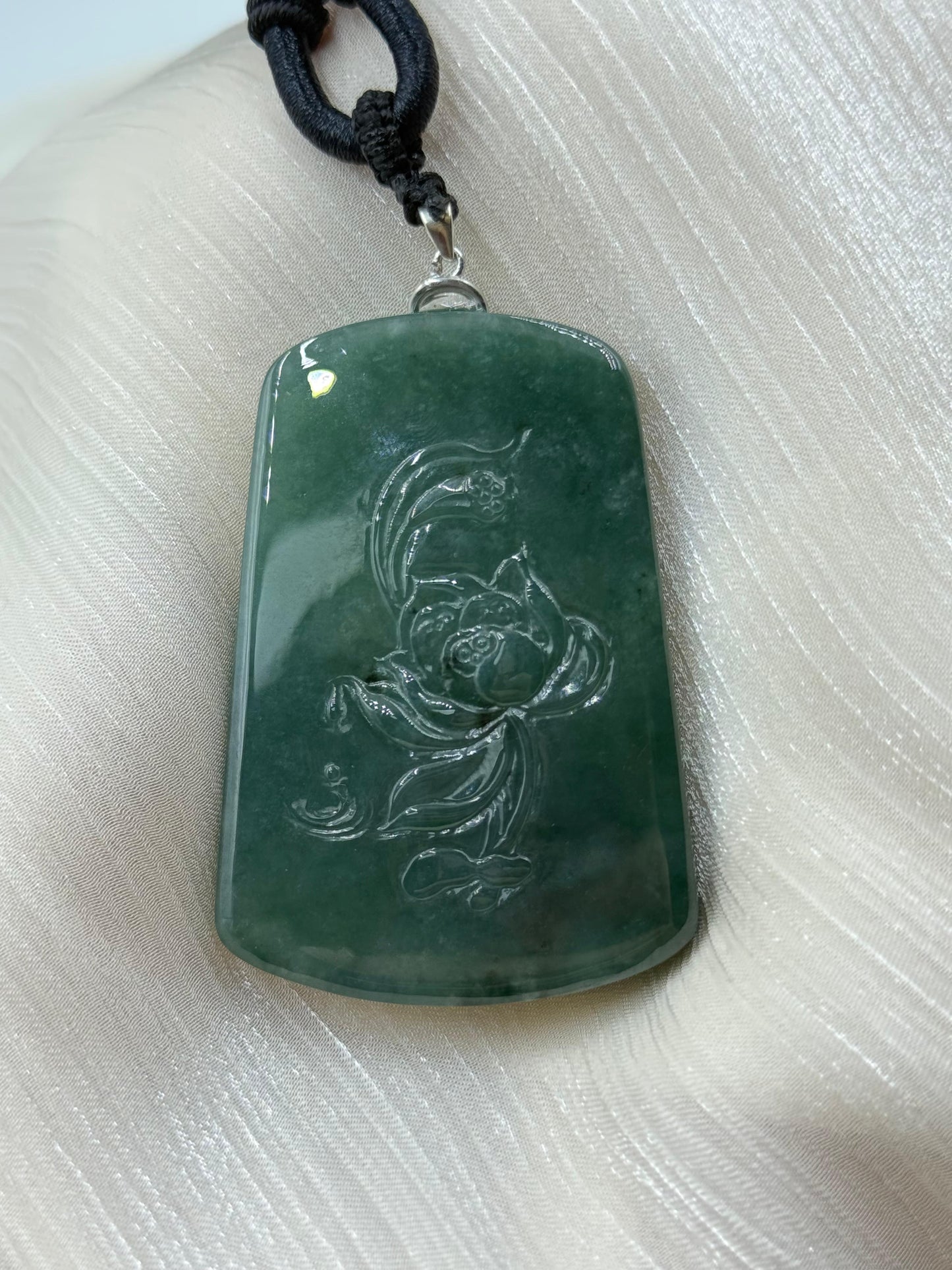 Jade Lotus Guan Yin Pendant - 翡翠玉莲花观音牌 LGY2