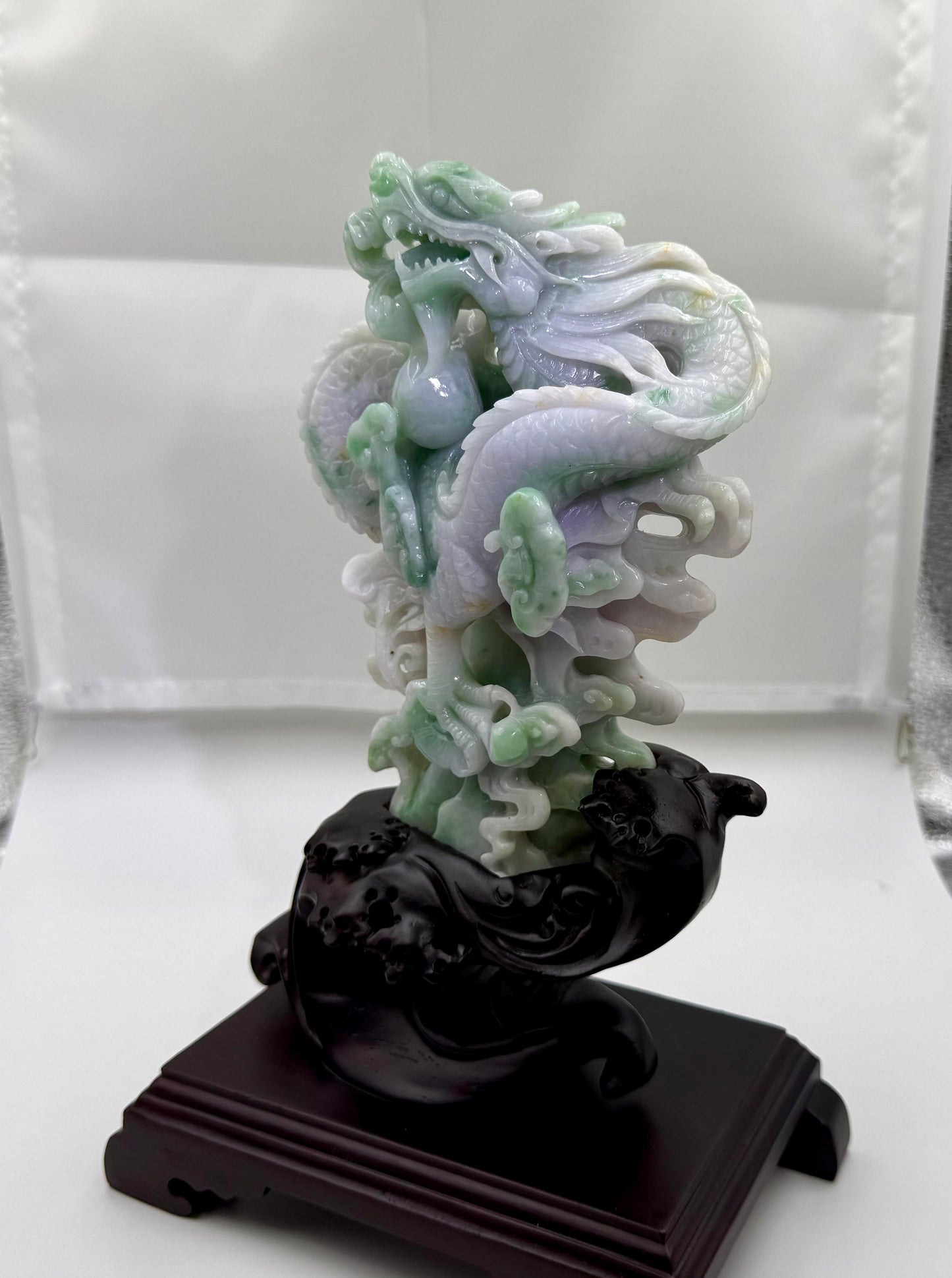 Jade Divine Dragon - 天然翡翠玉神龙呈祥 (JD01)