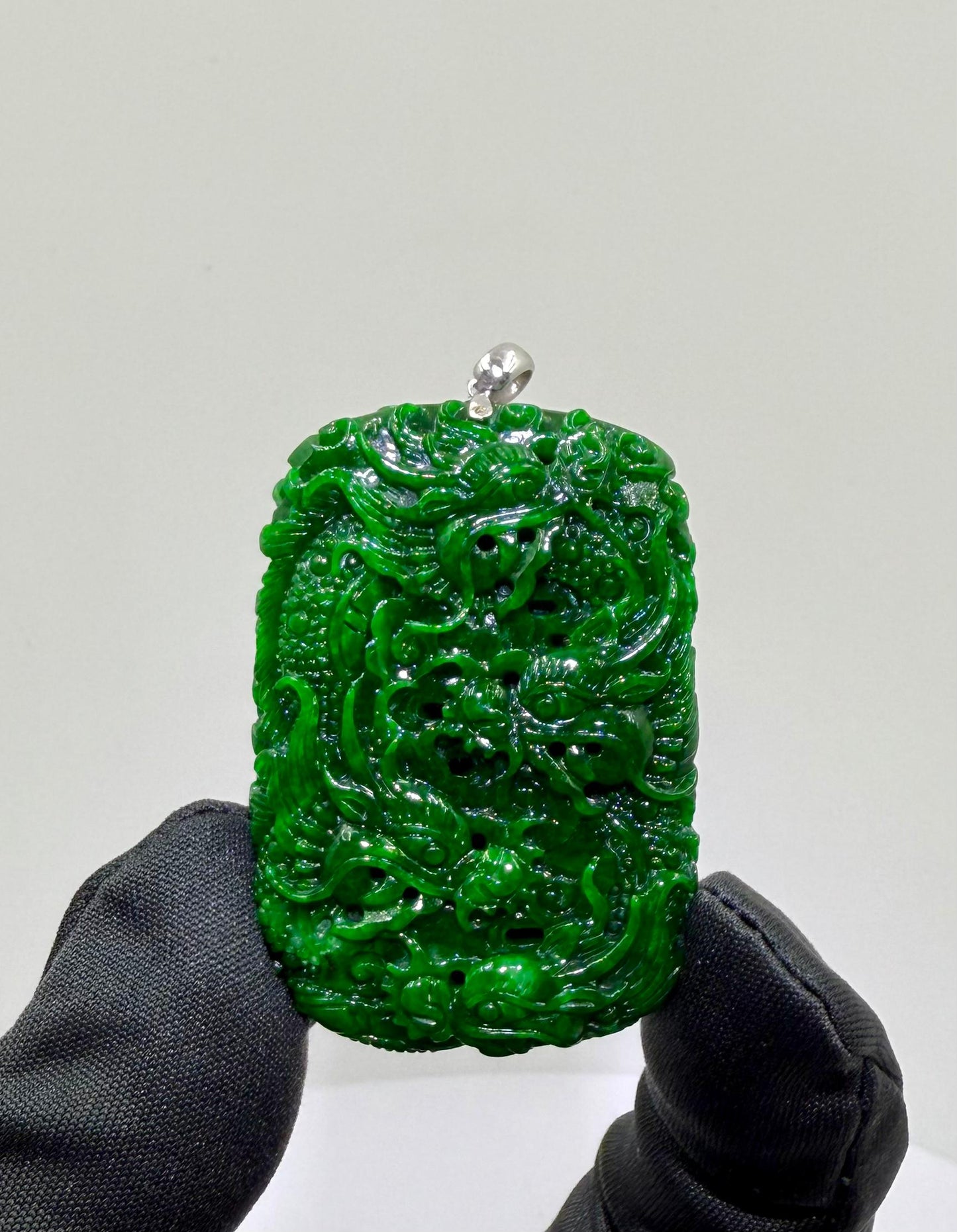Jade Rich Green Nine Dragon Pendant - 天然翡翠玉九龙牌