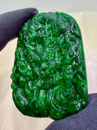 Jade Rich Green Dragon Pendant - 天然翡翠玉龙牌