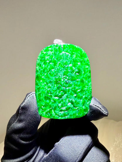 Jade Rich Green Dragon Pendant - 天然翡翠玉龙牌